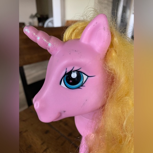 My Little Pony G3 RARITY the Unicorn 9" 2005 Rainbow Hair Pink. Skywishes - Picture 2 of 10